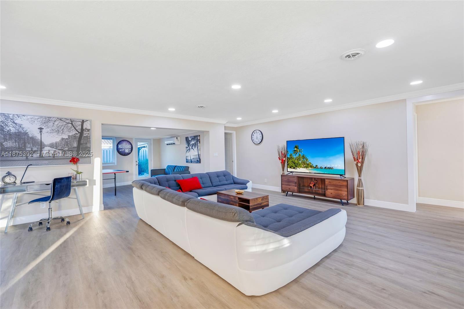 CORAL HIGHLANDS - Residential Lease