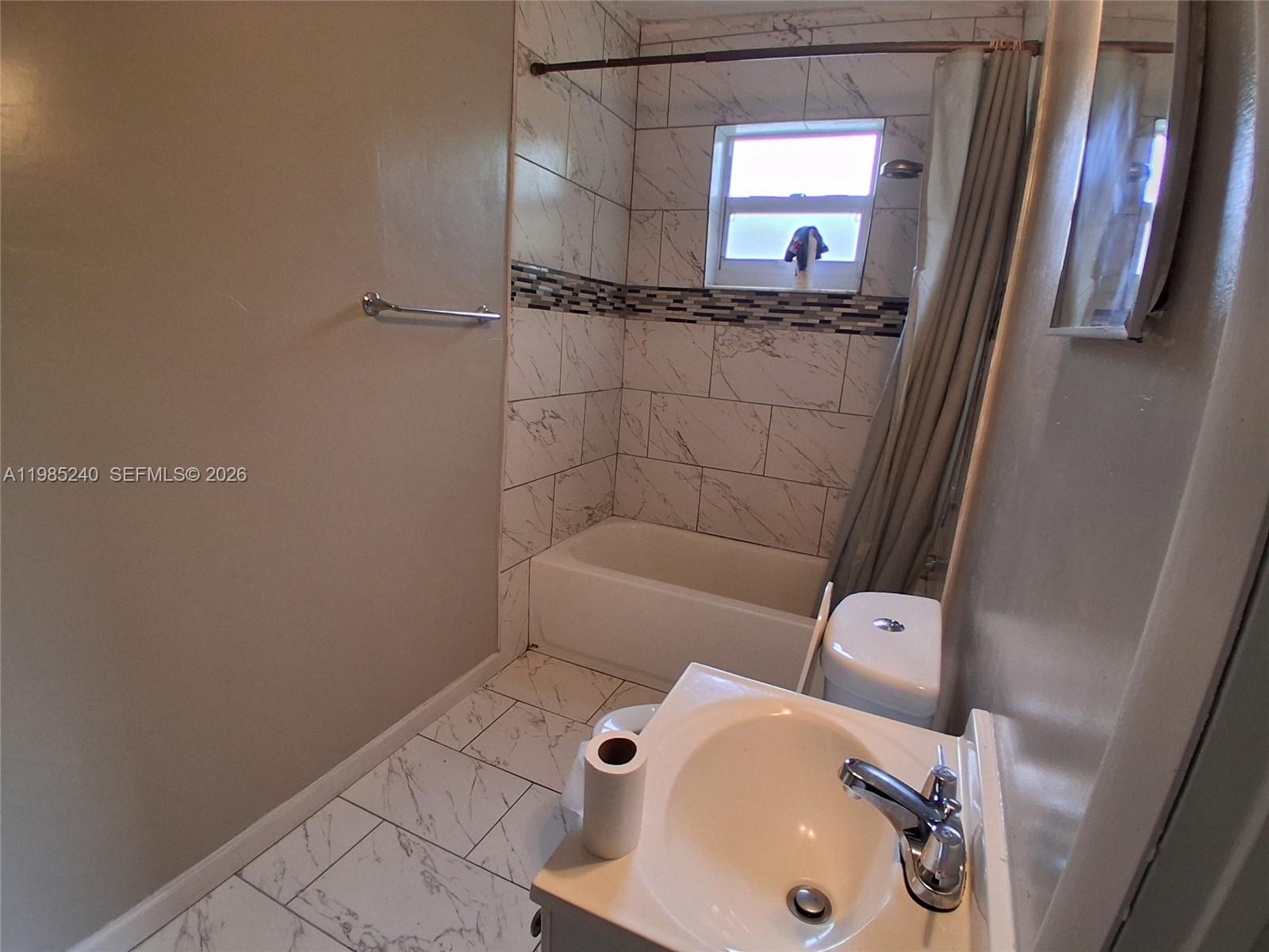 ALHAMBRA HEIGHTS SEC 3 - Residential Lease