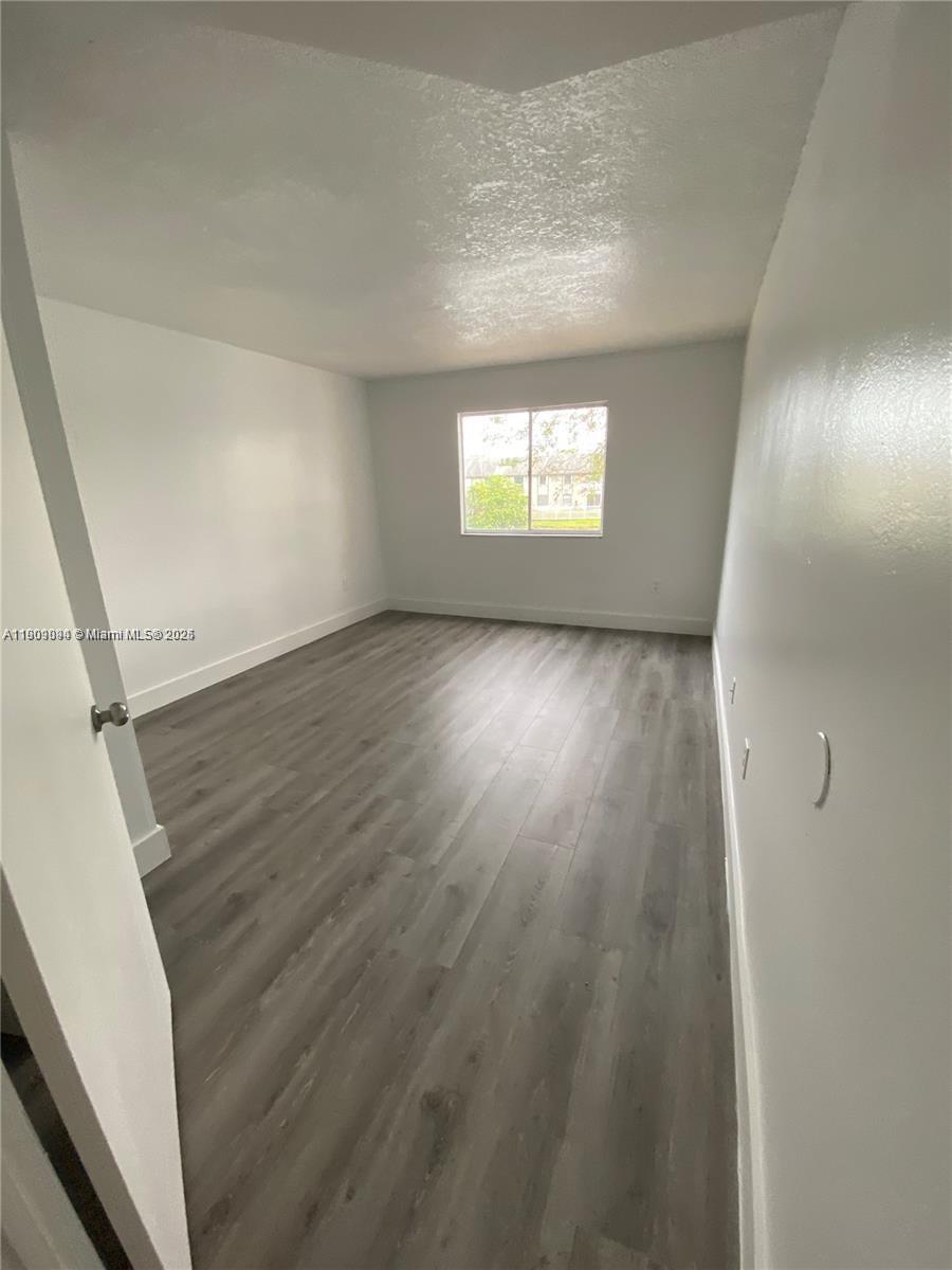 KENDALL LAKE TOWERS CONDO - Residential Lease