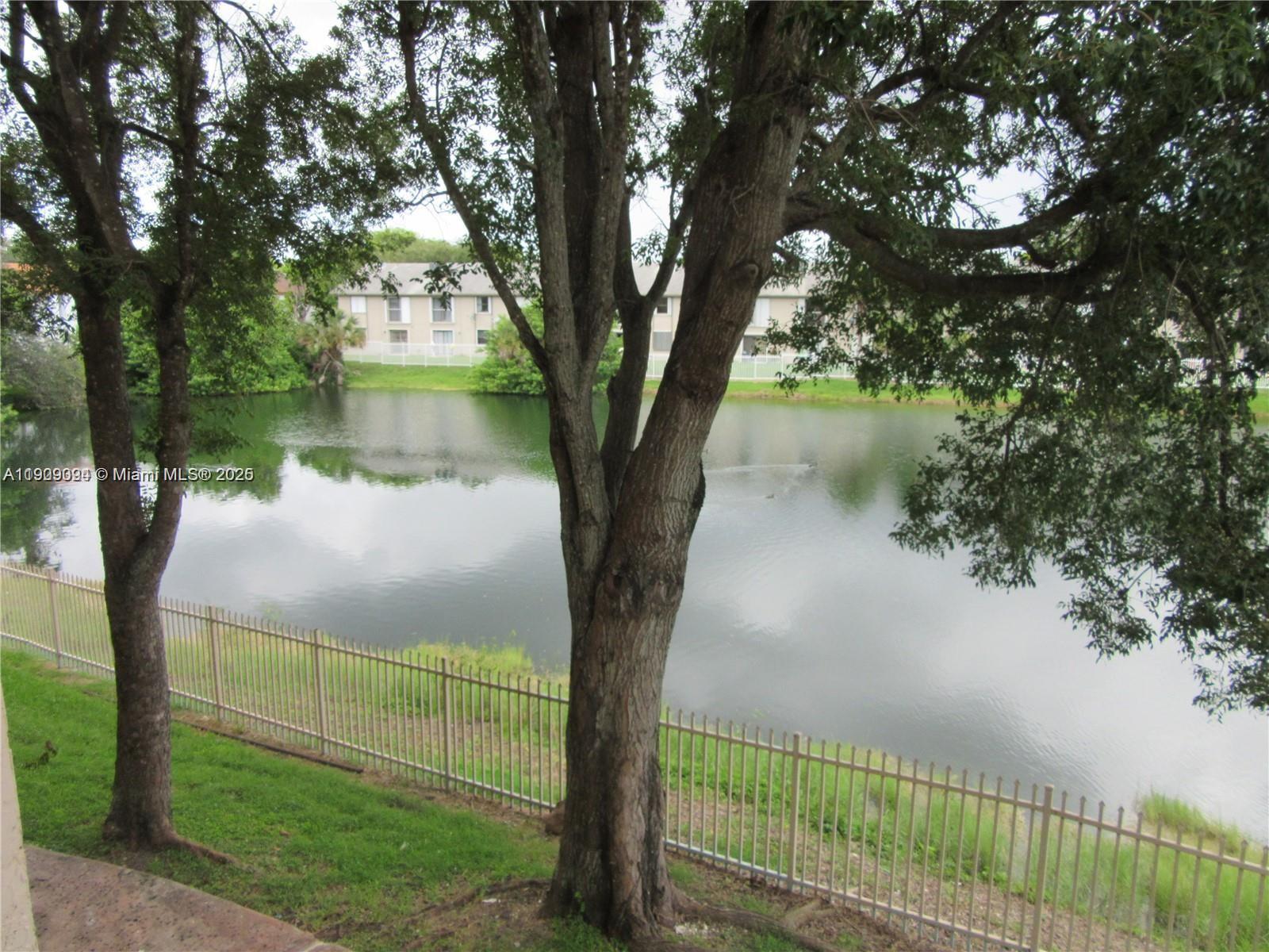 KENDALL LAKE TOWERS CONDO - Residential Lease