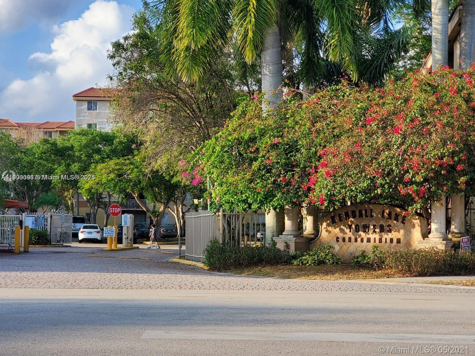 KENDALL LAKE TOWERS CONDO - Residential Lease