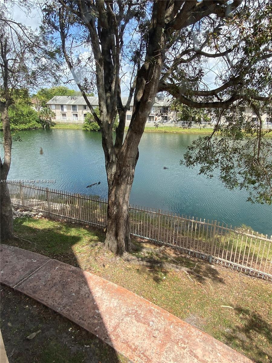 KENDALL LAKE TOWERS CONDO - Residential Lease