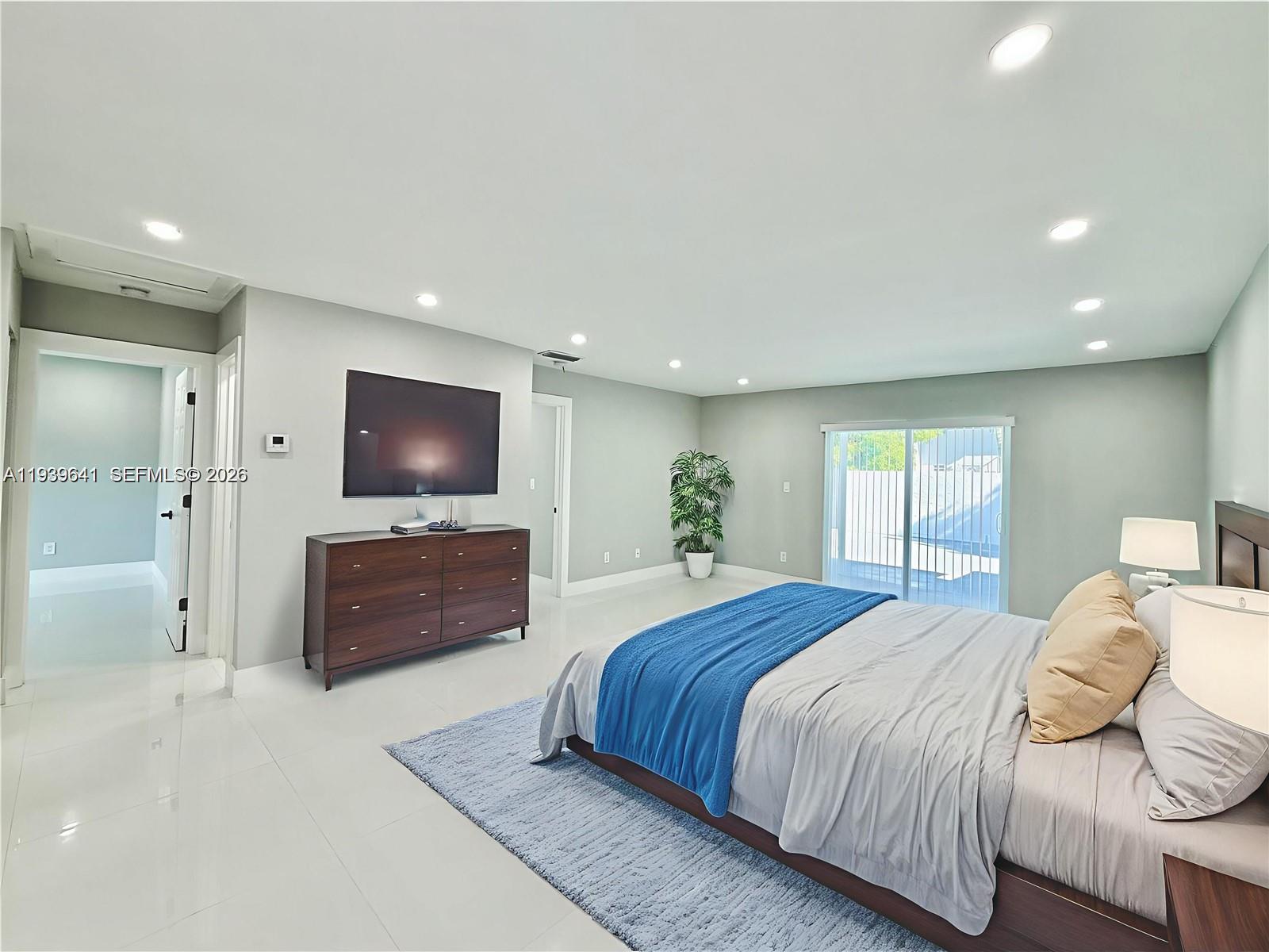 KARLAN TOWNHOUSE - Residential