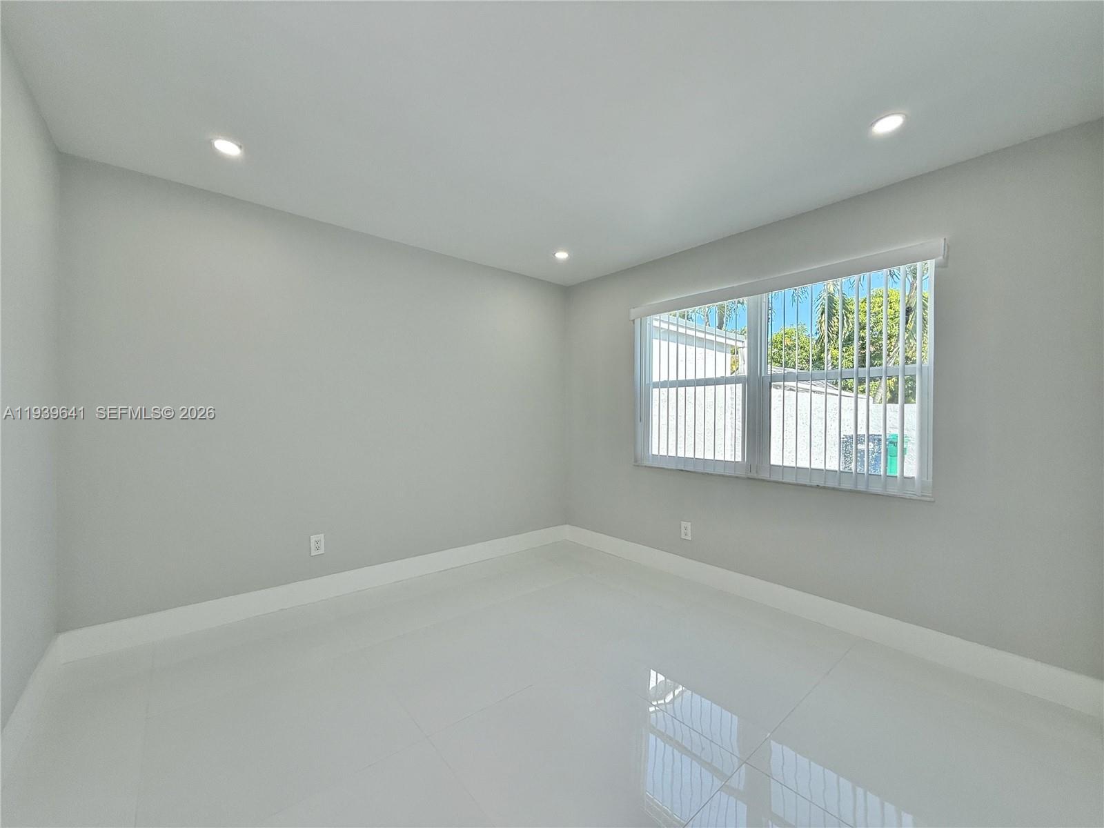 KARLAN TOWNHOUSE - Residential