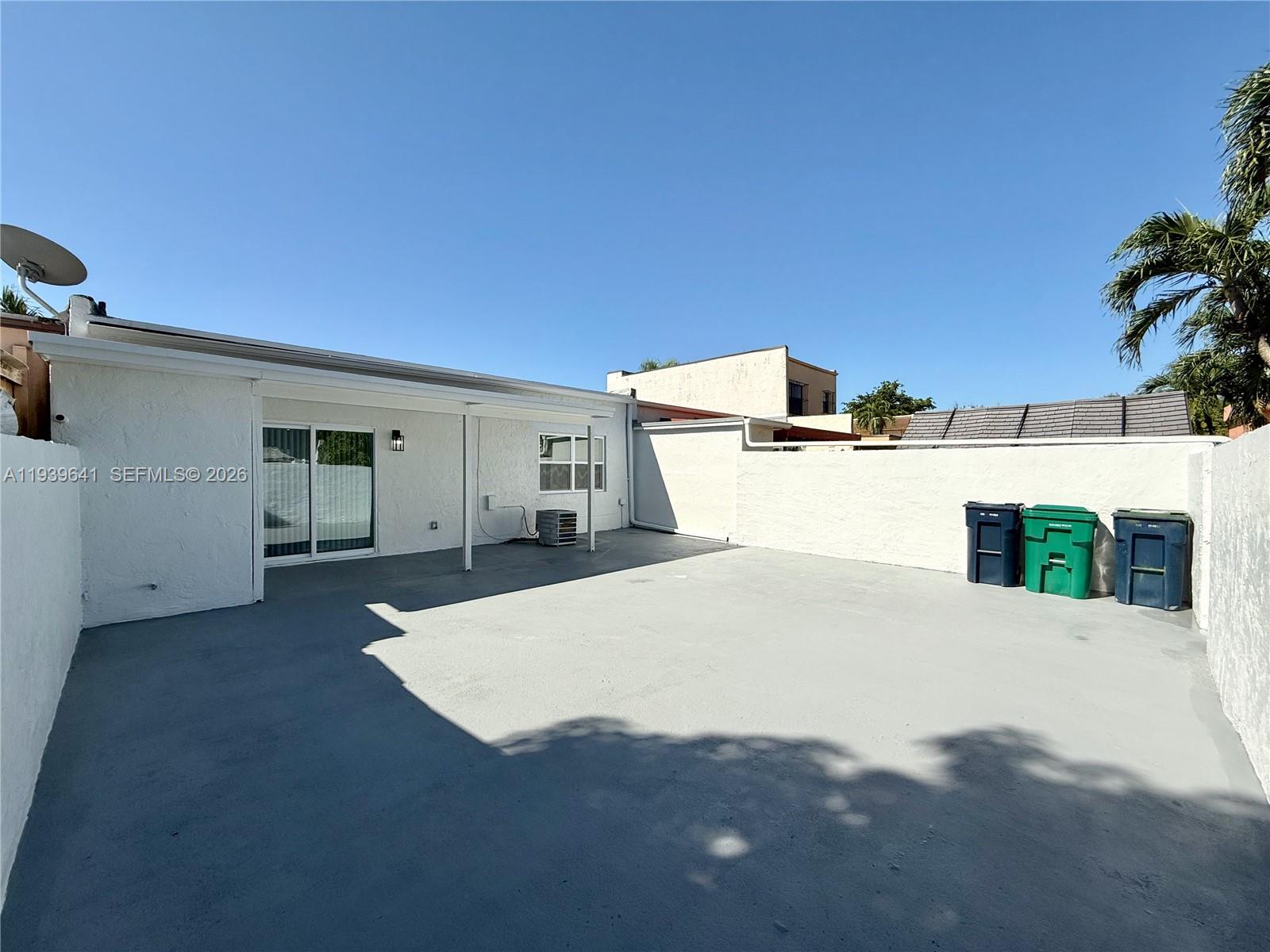 KARLAN TOWNHOUSE - Residential