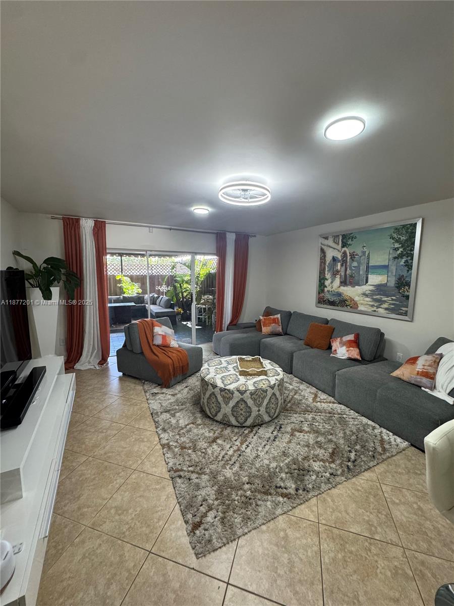 ISLAS CANARIAS HOMES - Residential