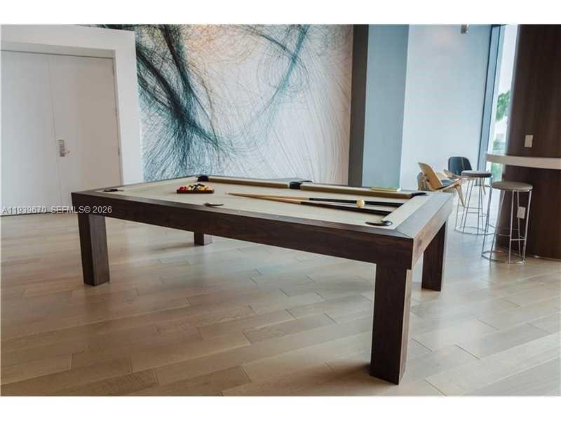 ICON BAY - Residential