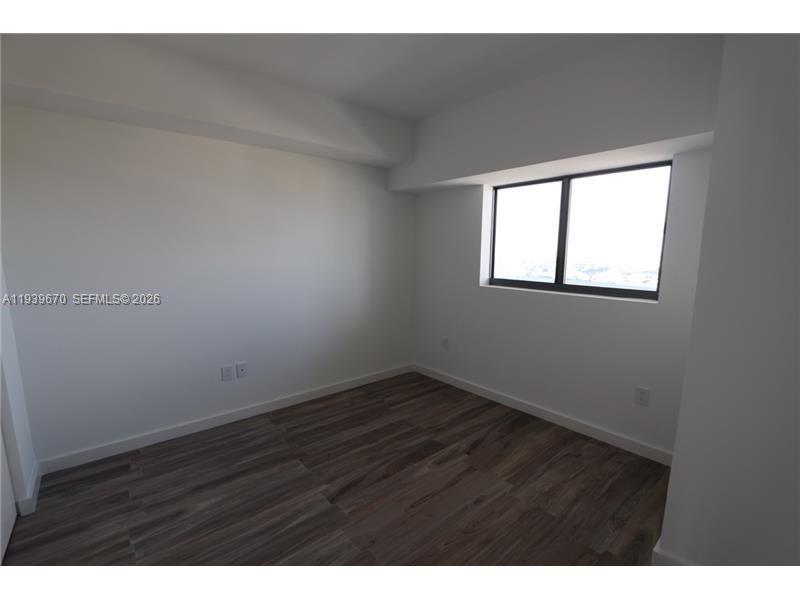 ICON BAY - Residential