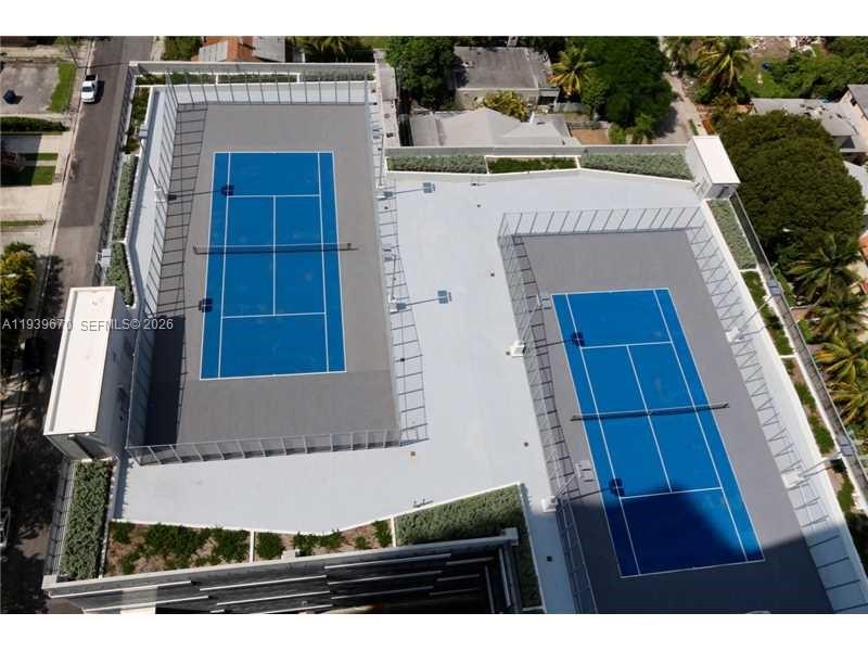 ICON BAY - Residential