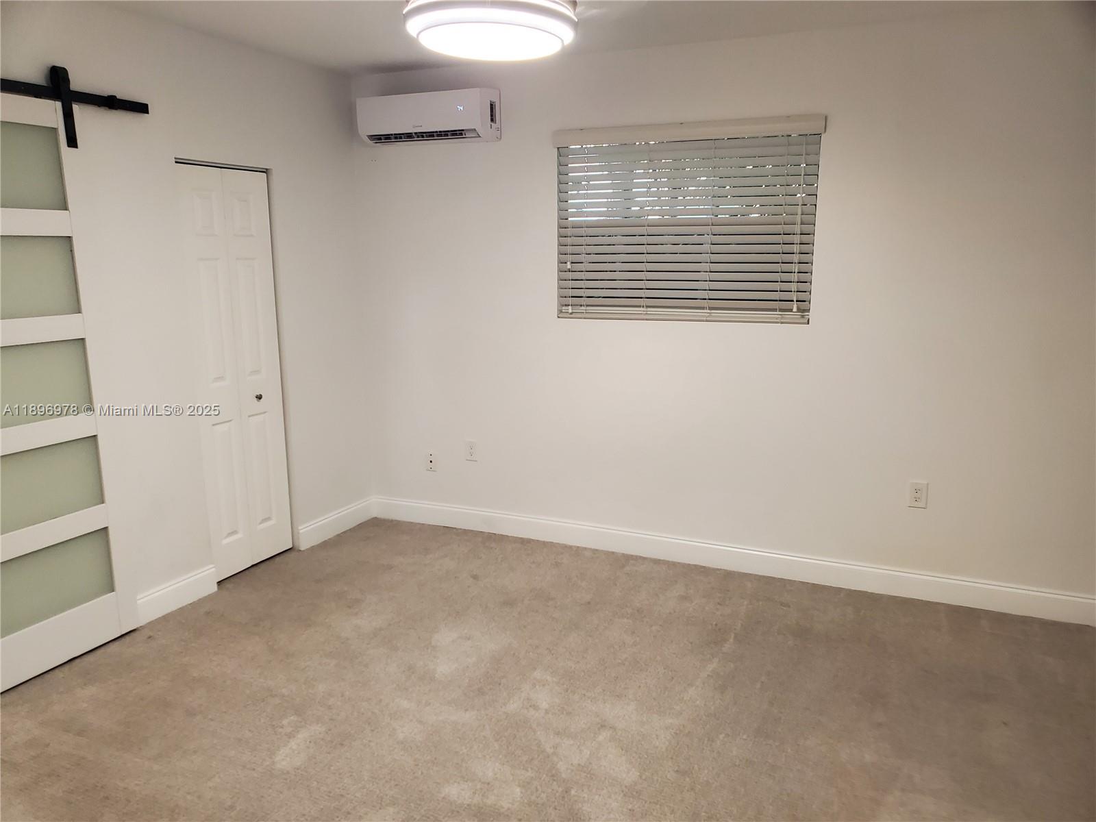 LINDGREN WEST - Residential