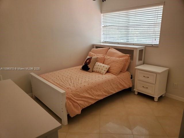 LINDGREN WEST - Residential