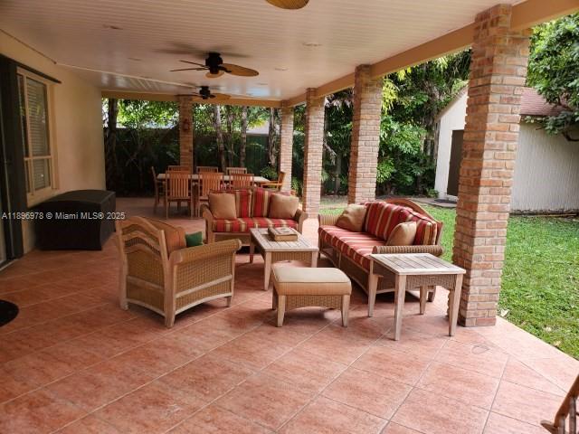 LINDGREN WEST - Residential