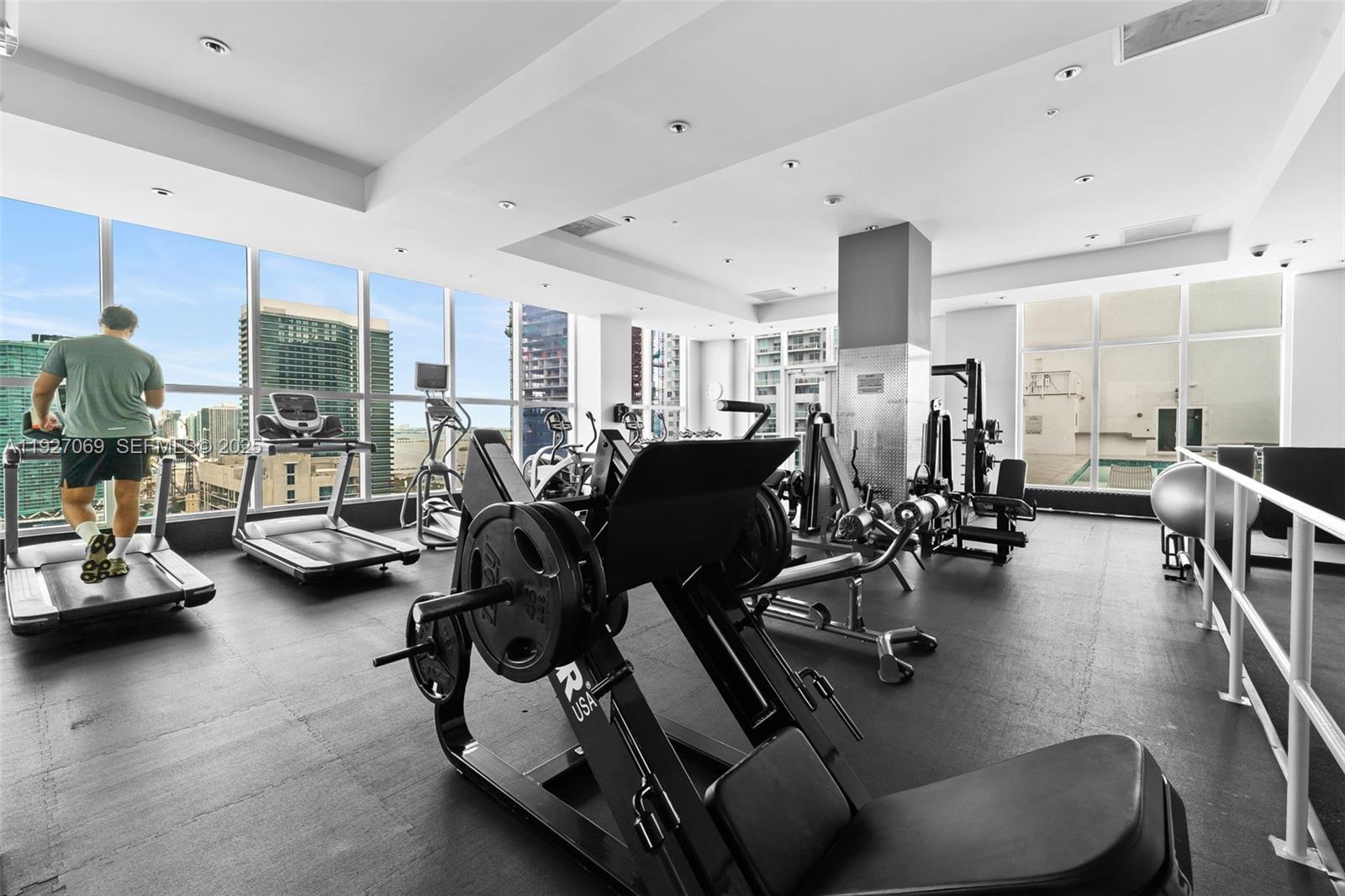 LOFT DOWNTOWN II COND - Residential