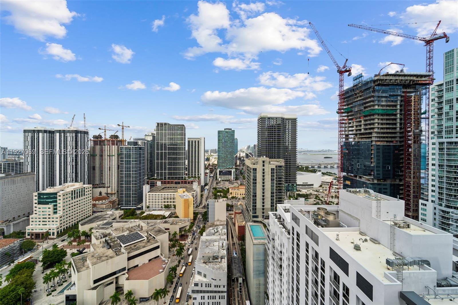 LOFT DOWNTOWN II COND - Residential