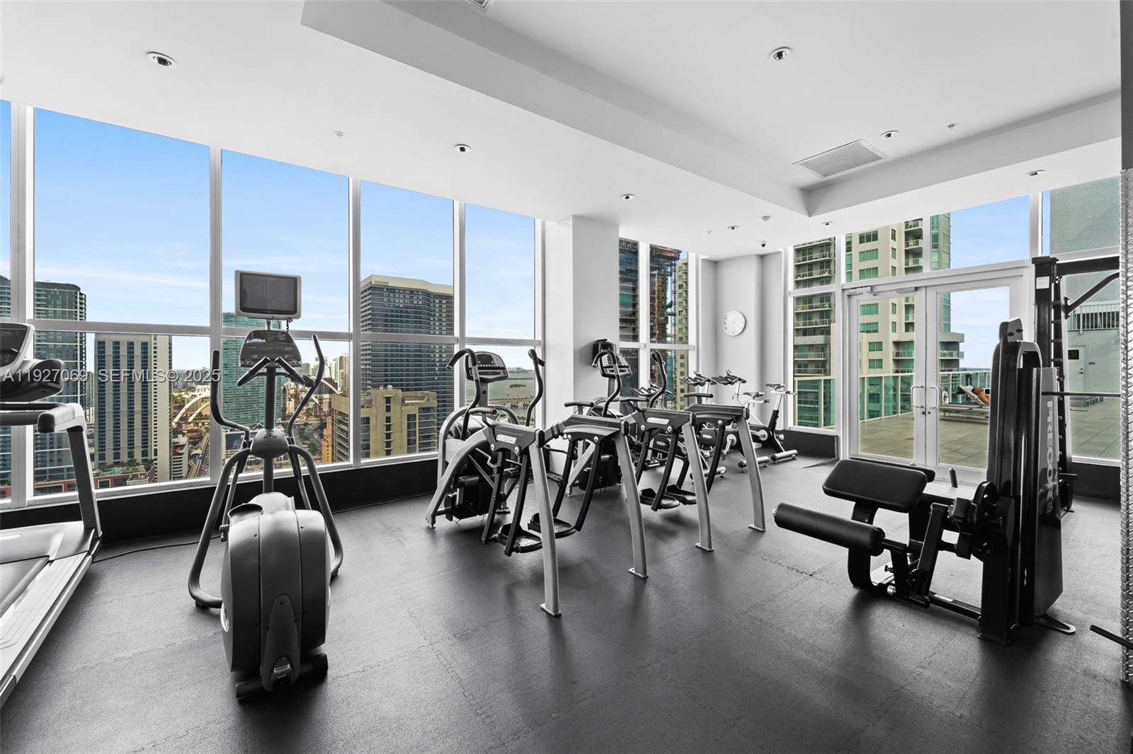 LOFT DOWNTOWN II COND - Residential