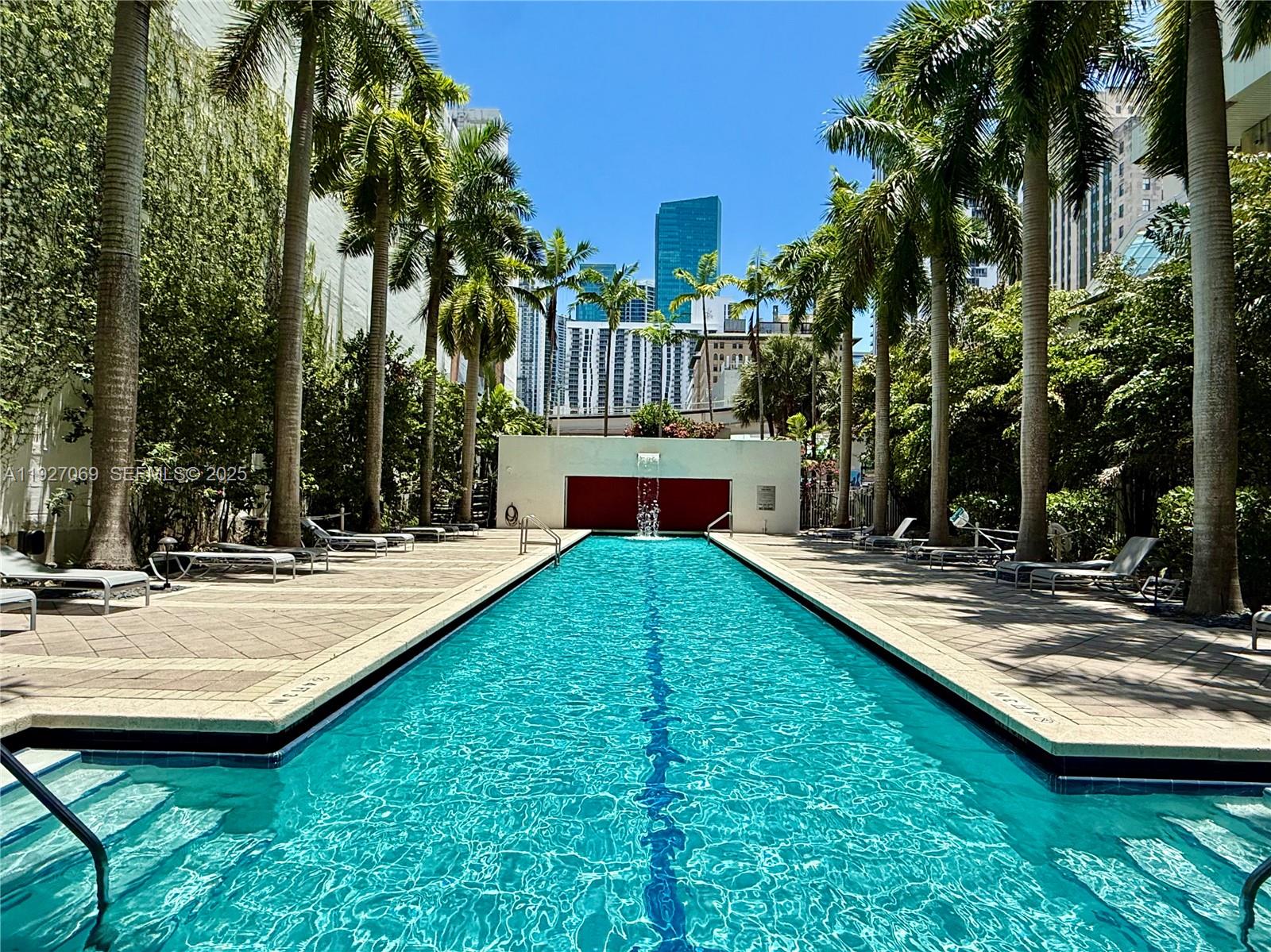 LOFT DOWNTOWN II COND - Residential