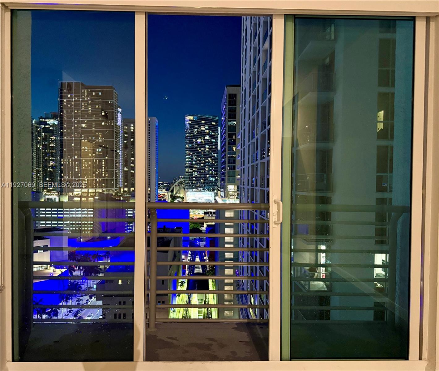 LOFT DOWNTOWN II COND - Residential