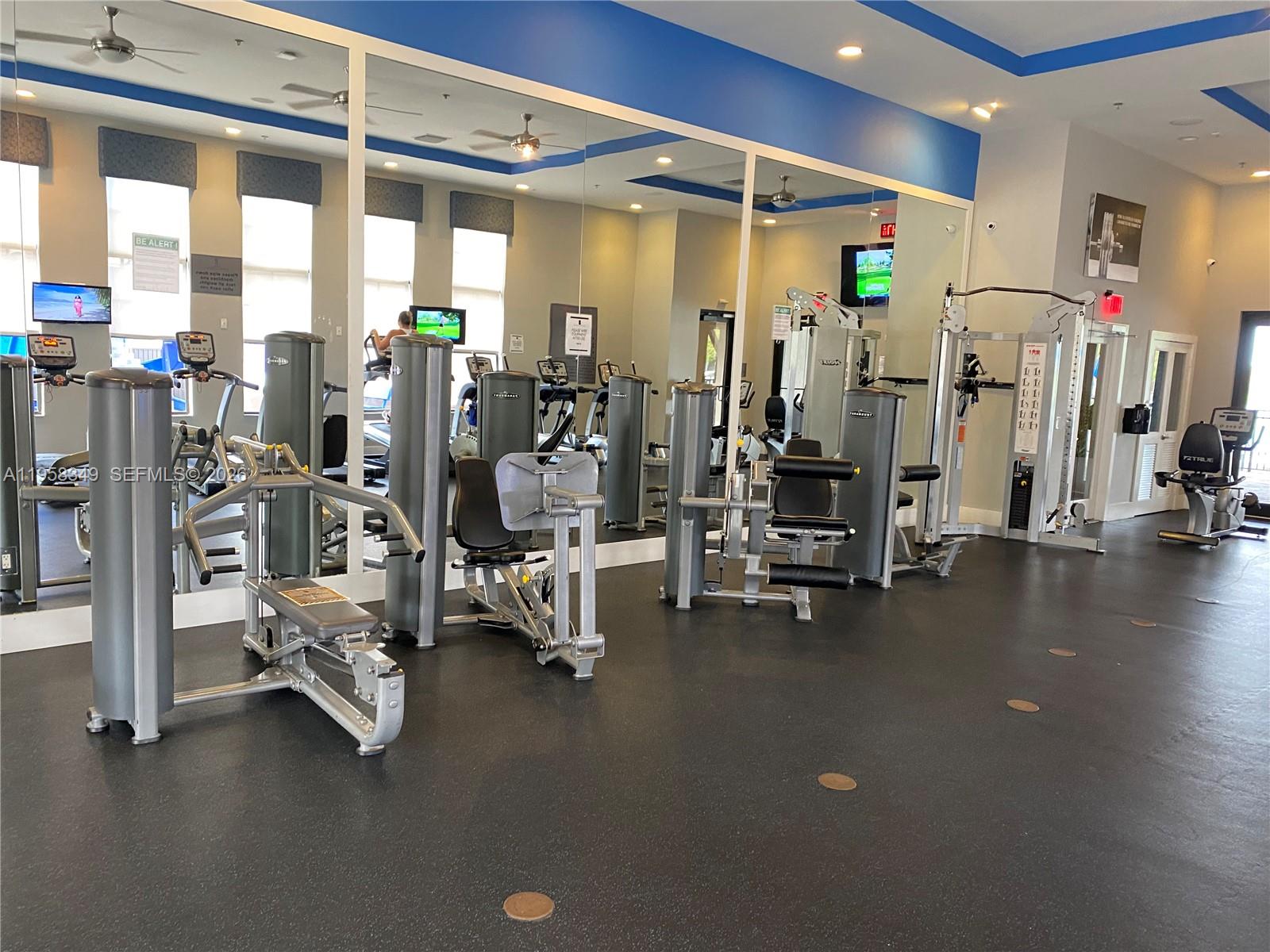 KENDALL COMMONS TOWNHOMES - Residential Lease