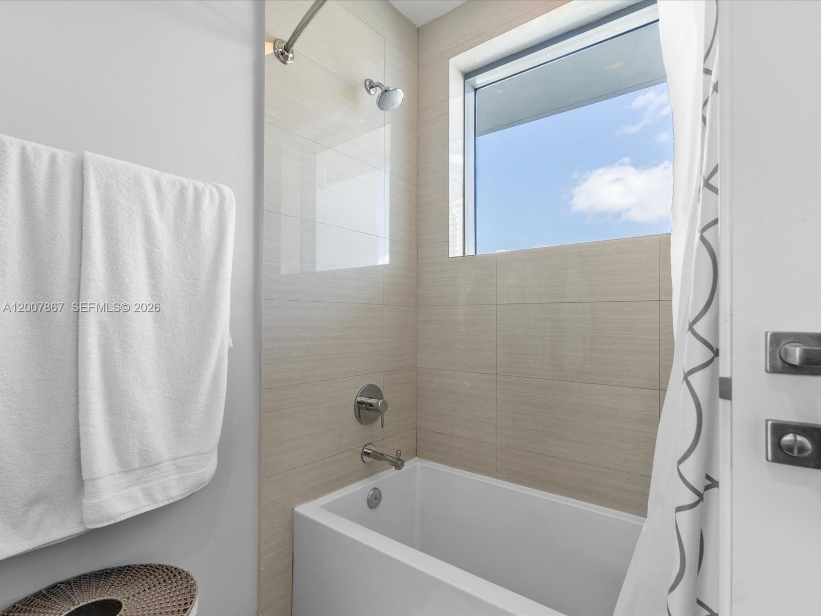 ECHO CONDO - Residential