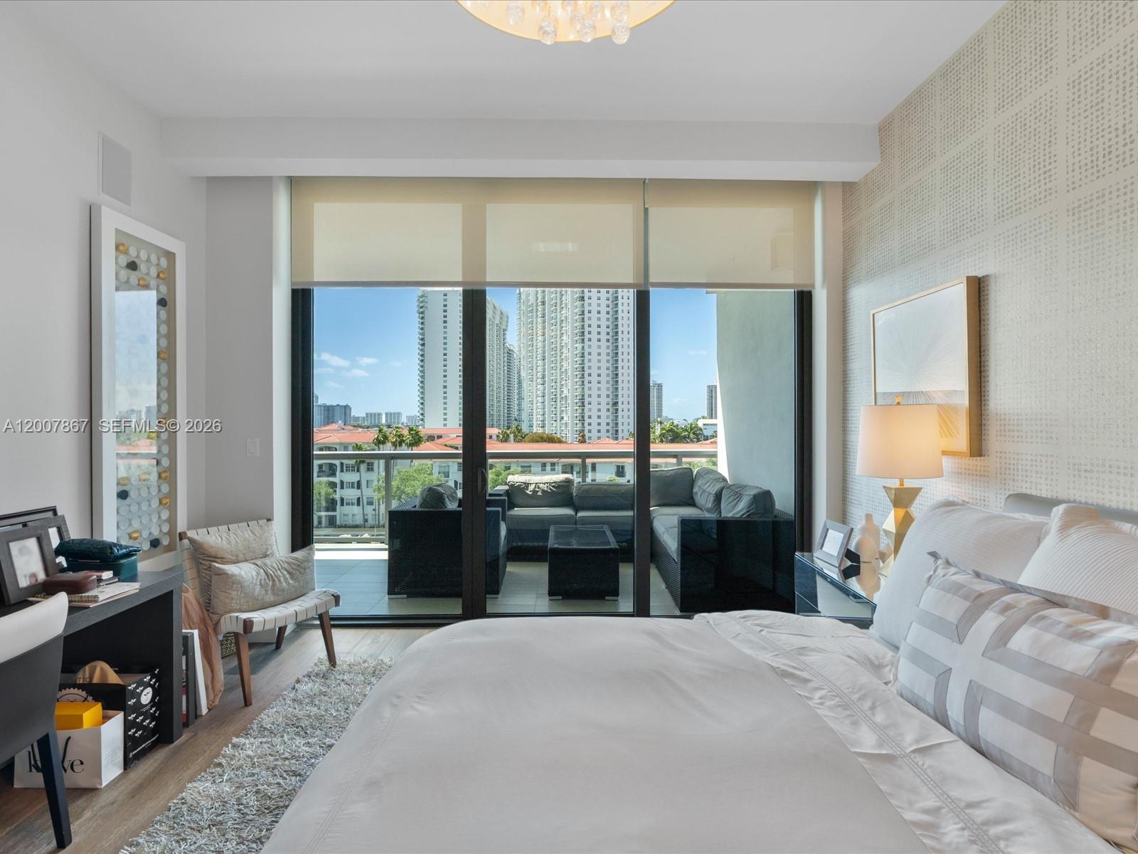 ECHO CONDO - Residential