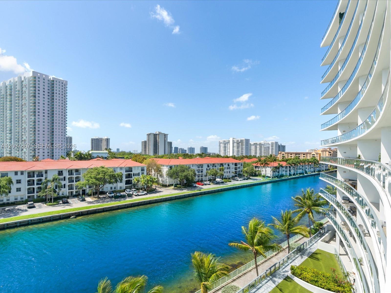 ECHO CONDO - Residential