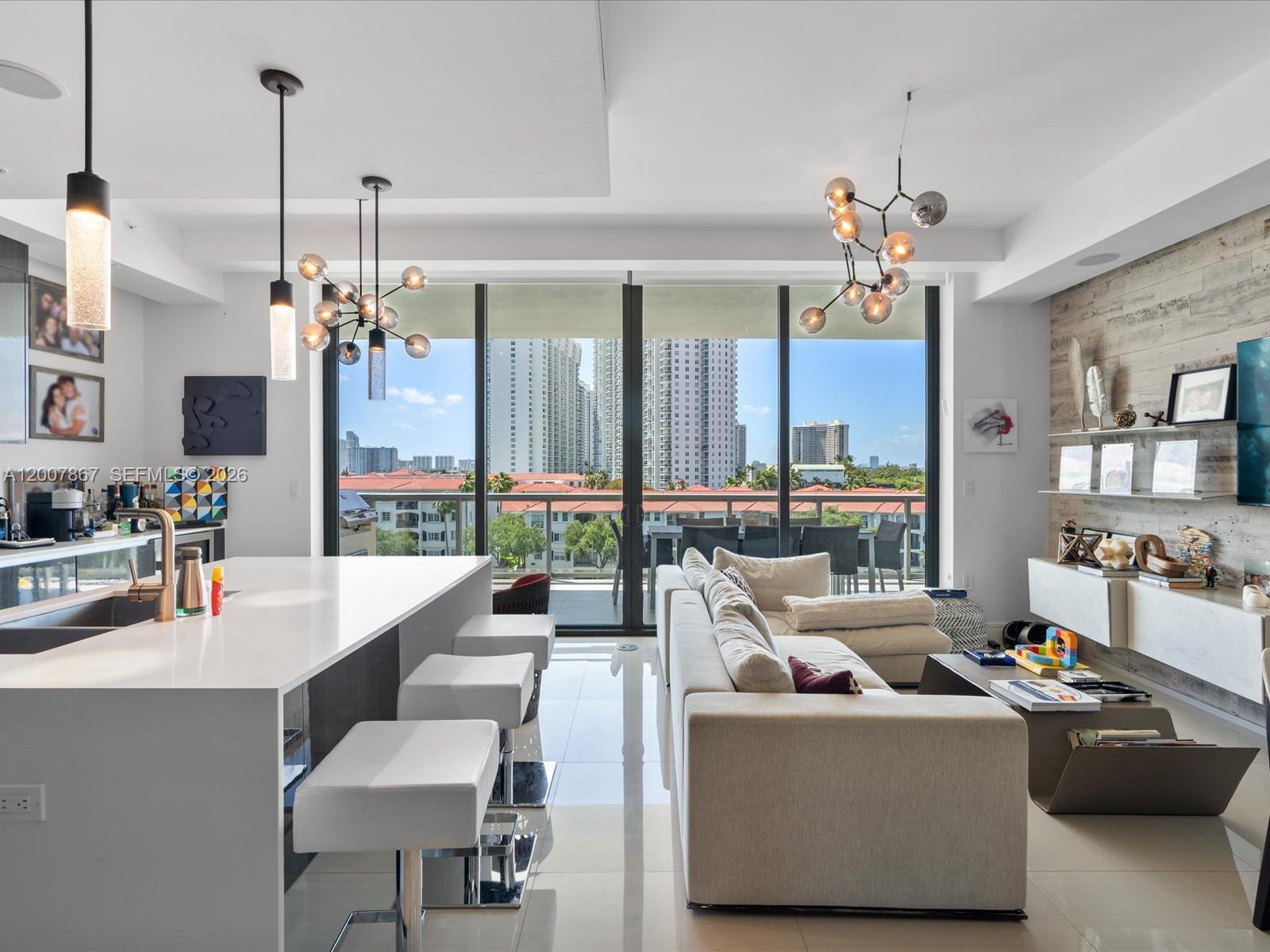 ECHO CONDO - Residential