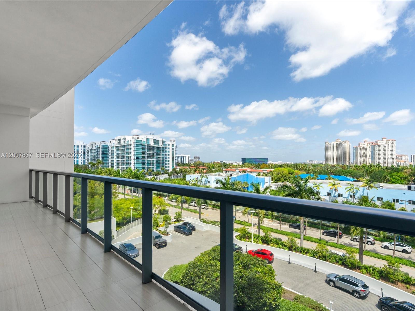 ECHO CONDO - Residential