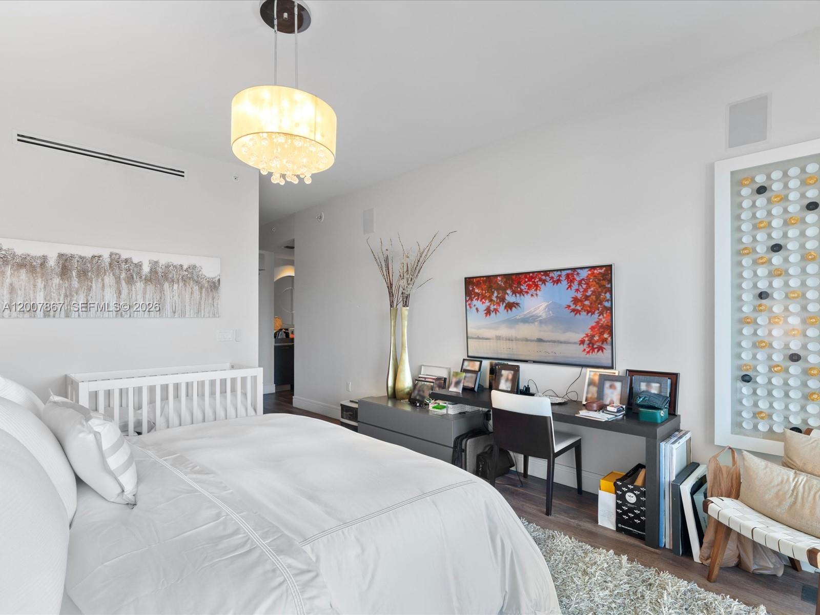 ECHO CONDO - Residential