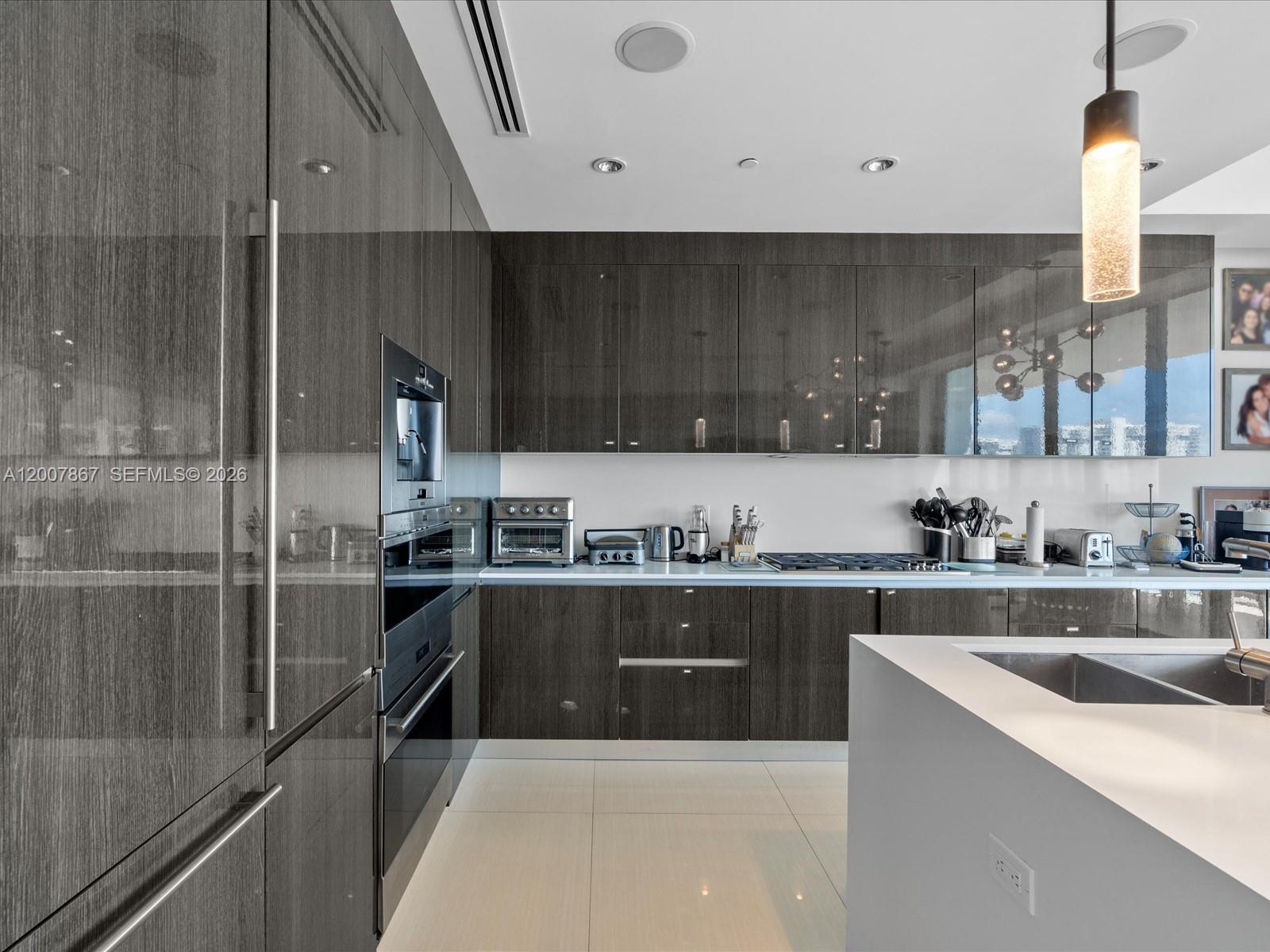 ECHO CONDO - Residential