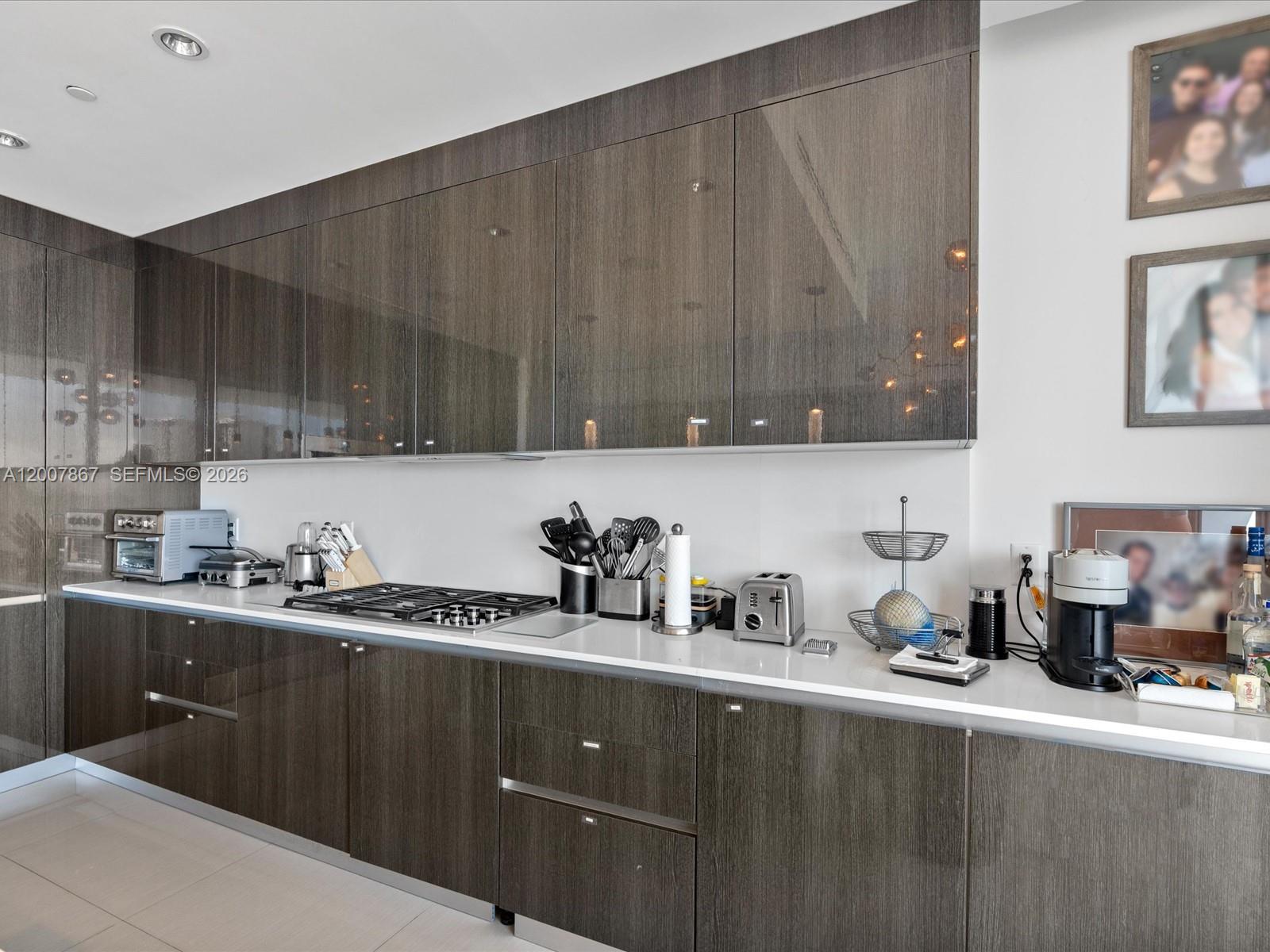 ECHO CONDO - Residential