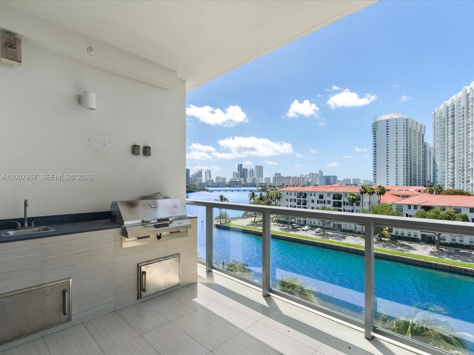 ECHO CONDO - Residential