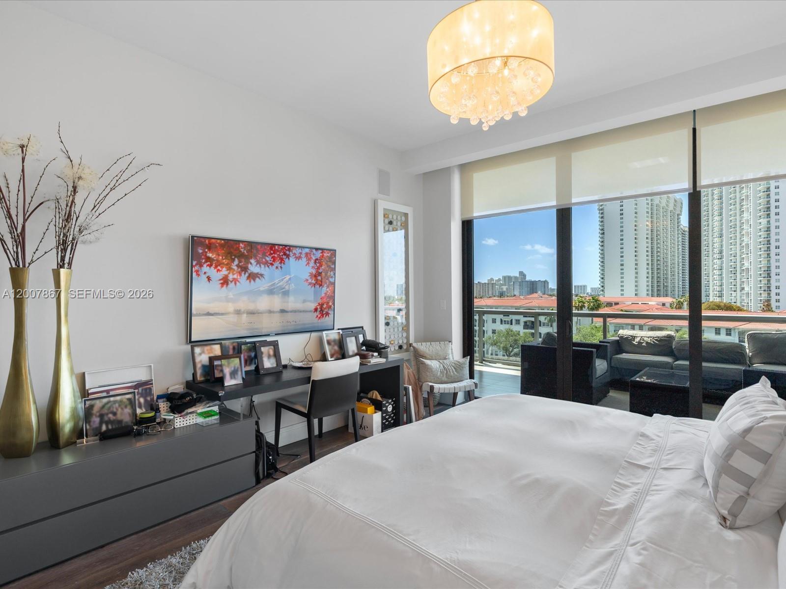ECHO CONDO - Residential