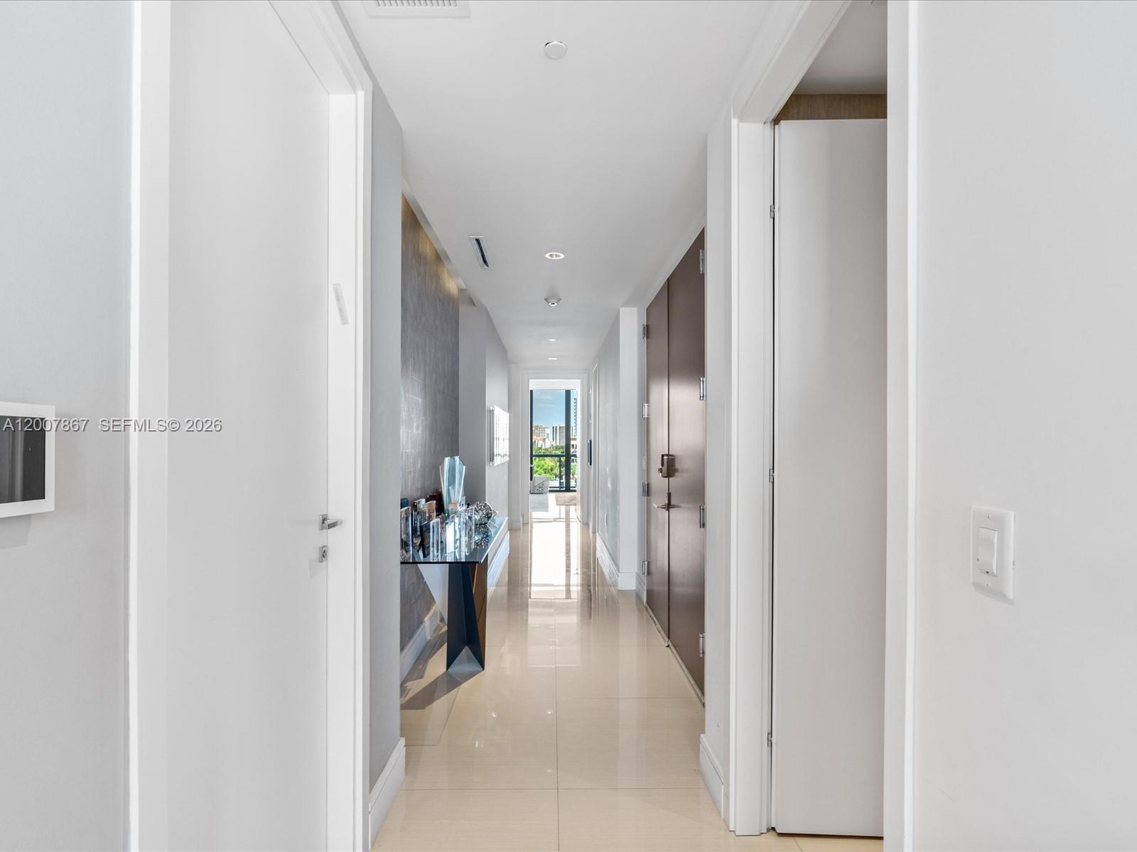ECHO CONDO - Residential
