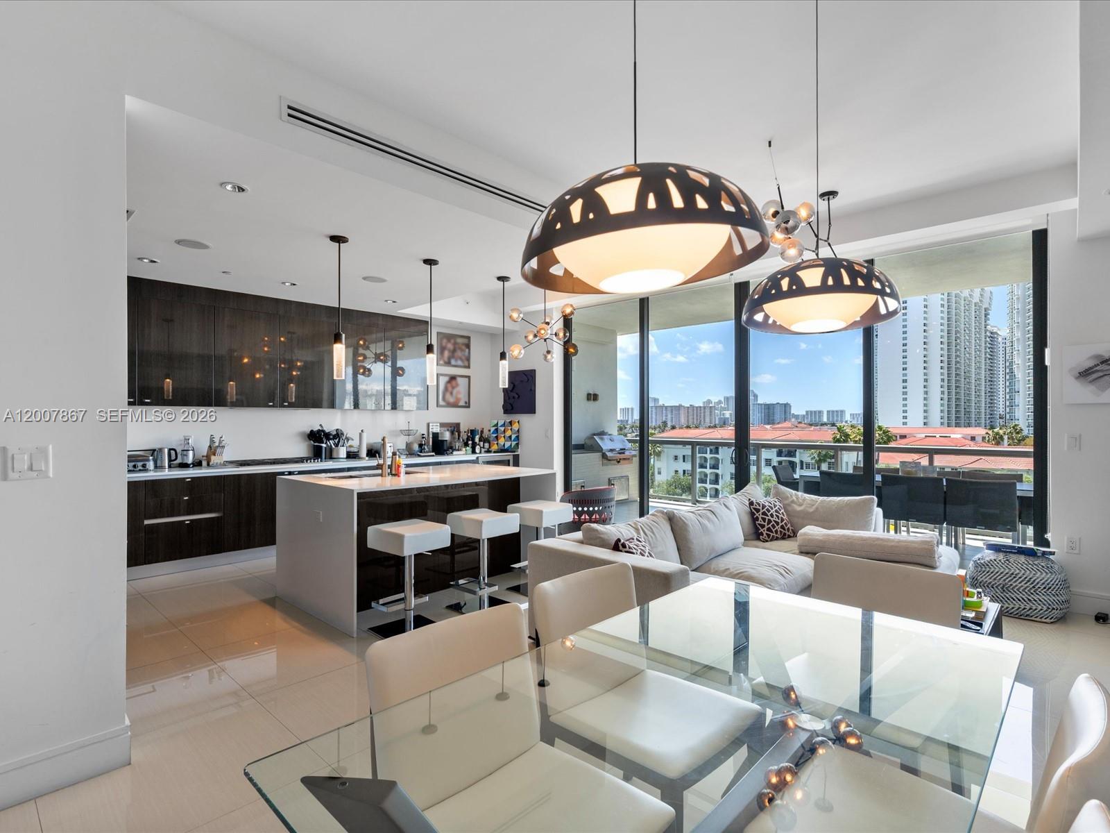 ECHO CONDO - Residential