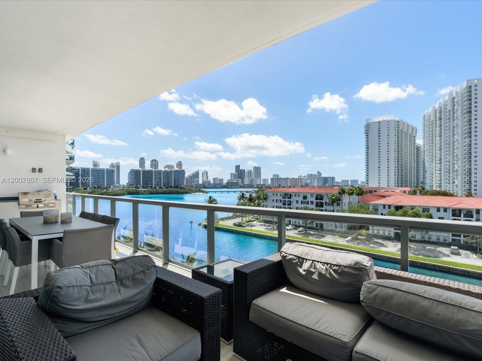 ECHO CONDO - Residential