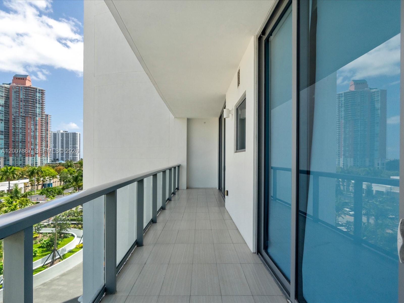ECHO CONDO - Residential