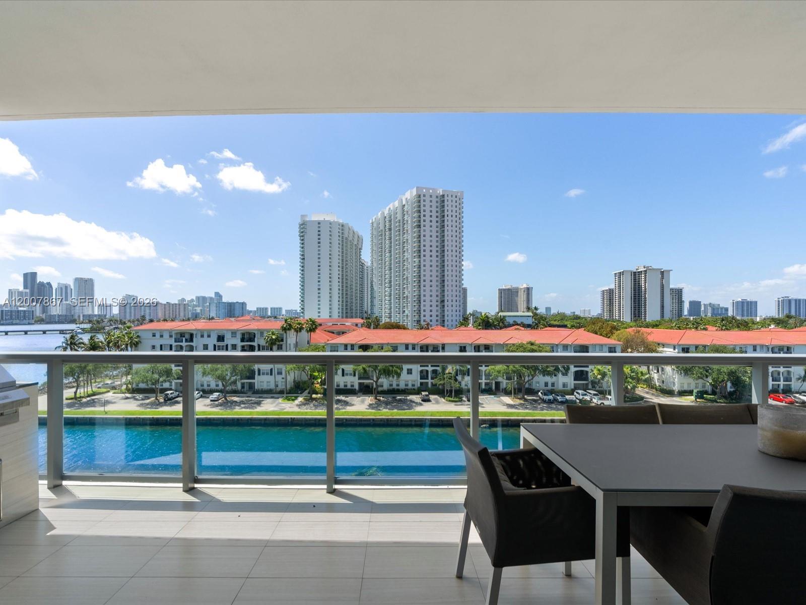 ECHO CONDO - Residential