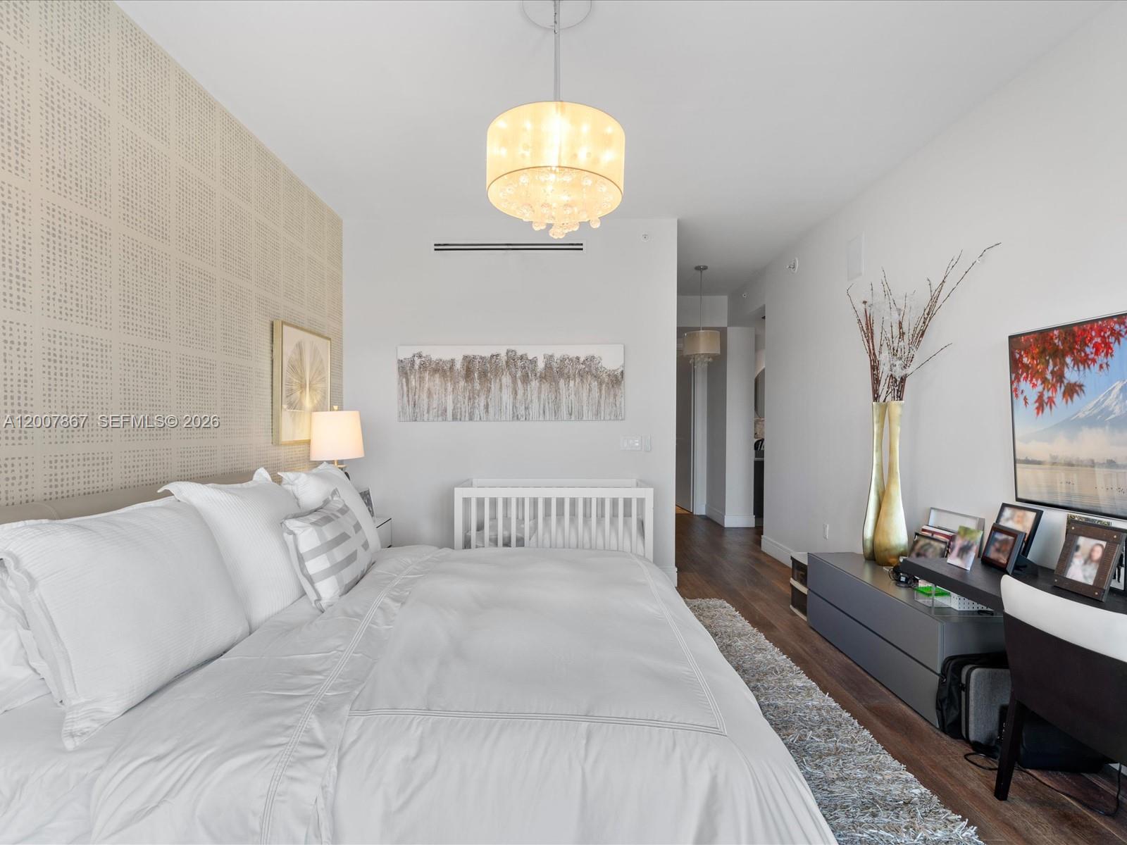 ECHO CONDO - Residential