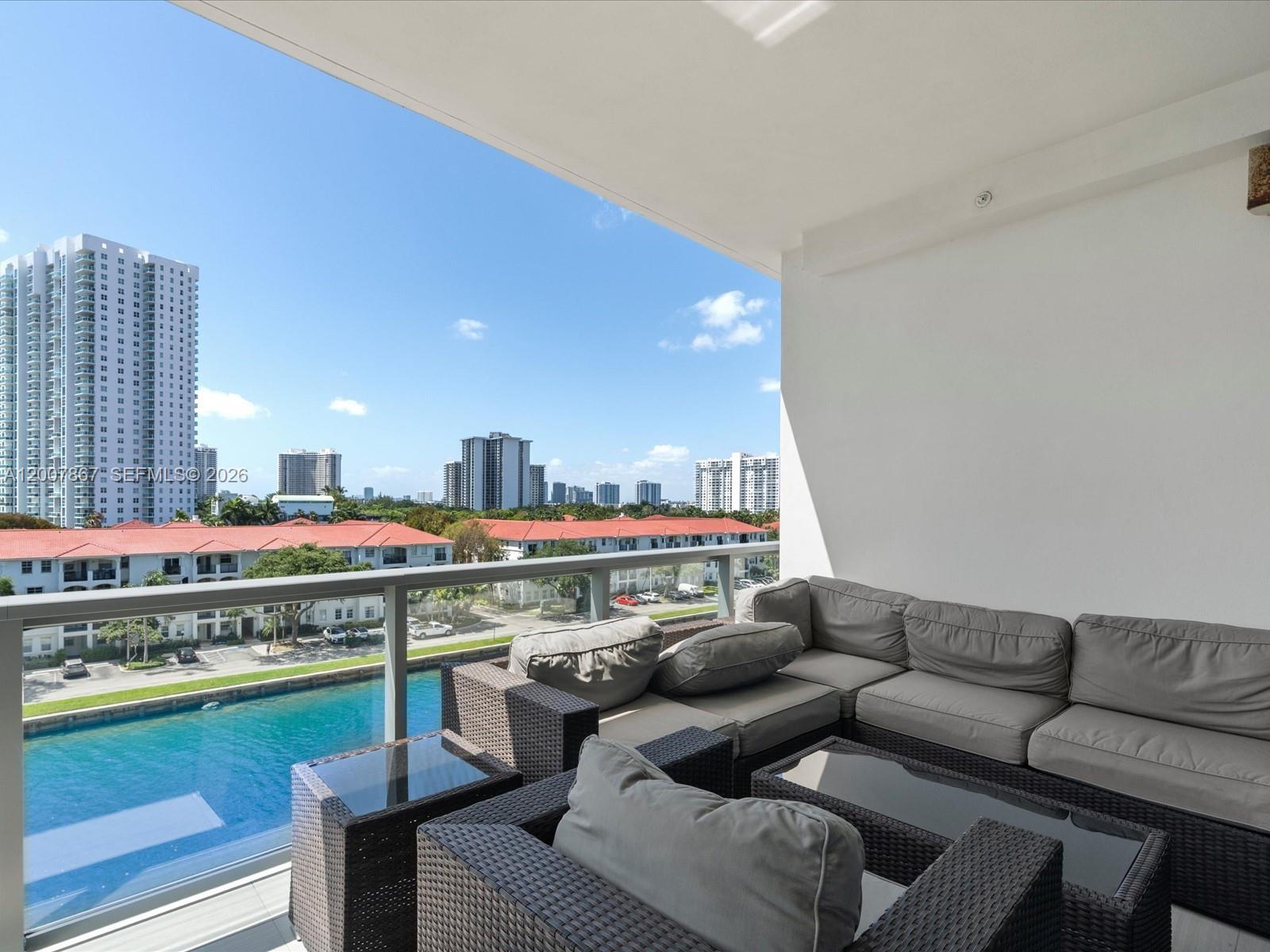 ECHO CONDO - Residential