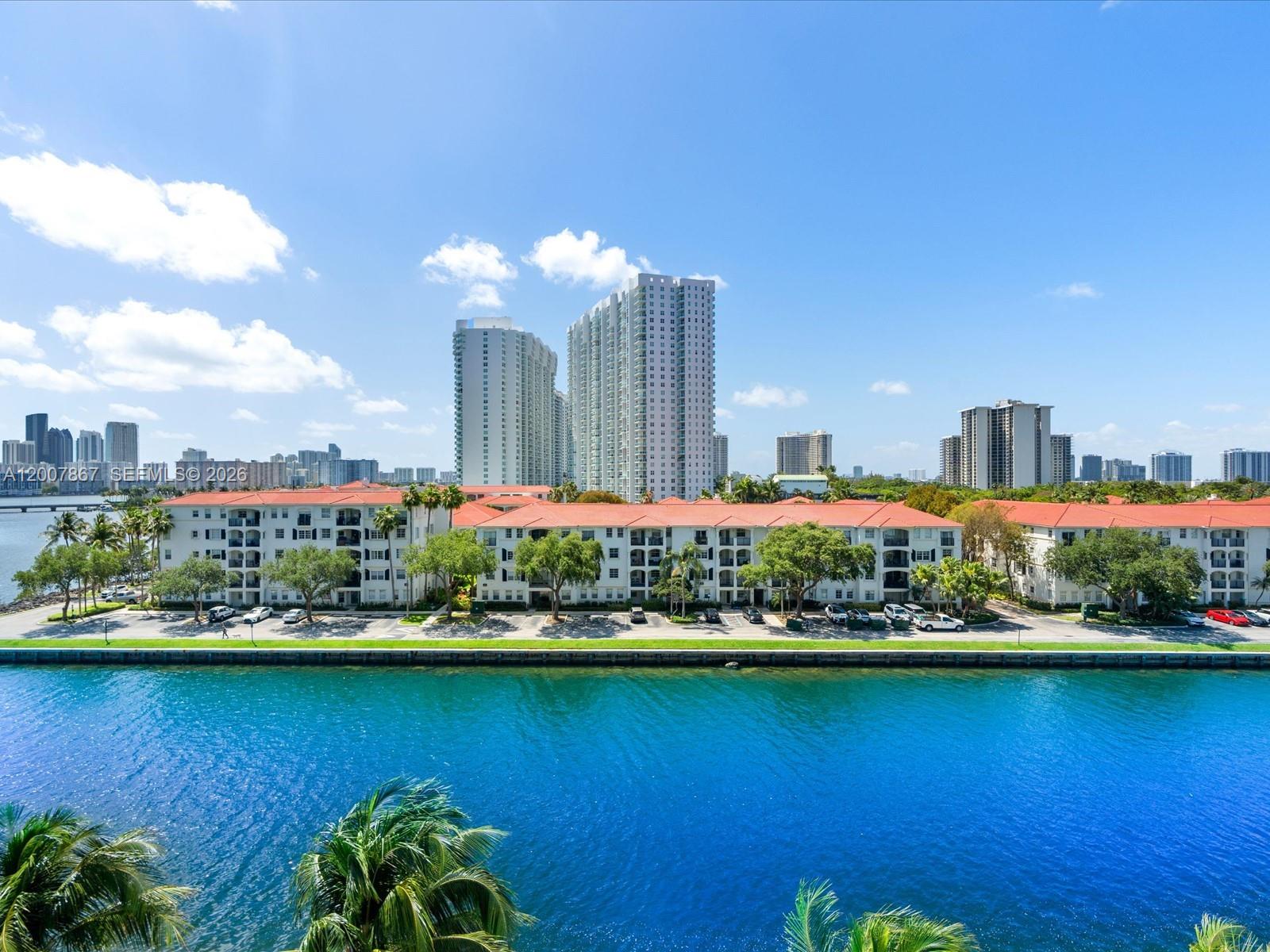 ECHO CONDO - Residential