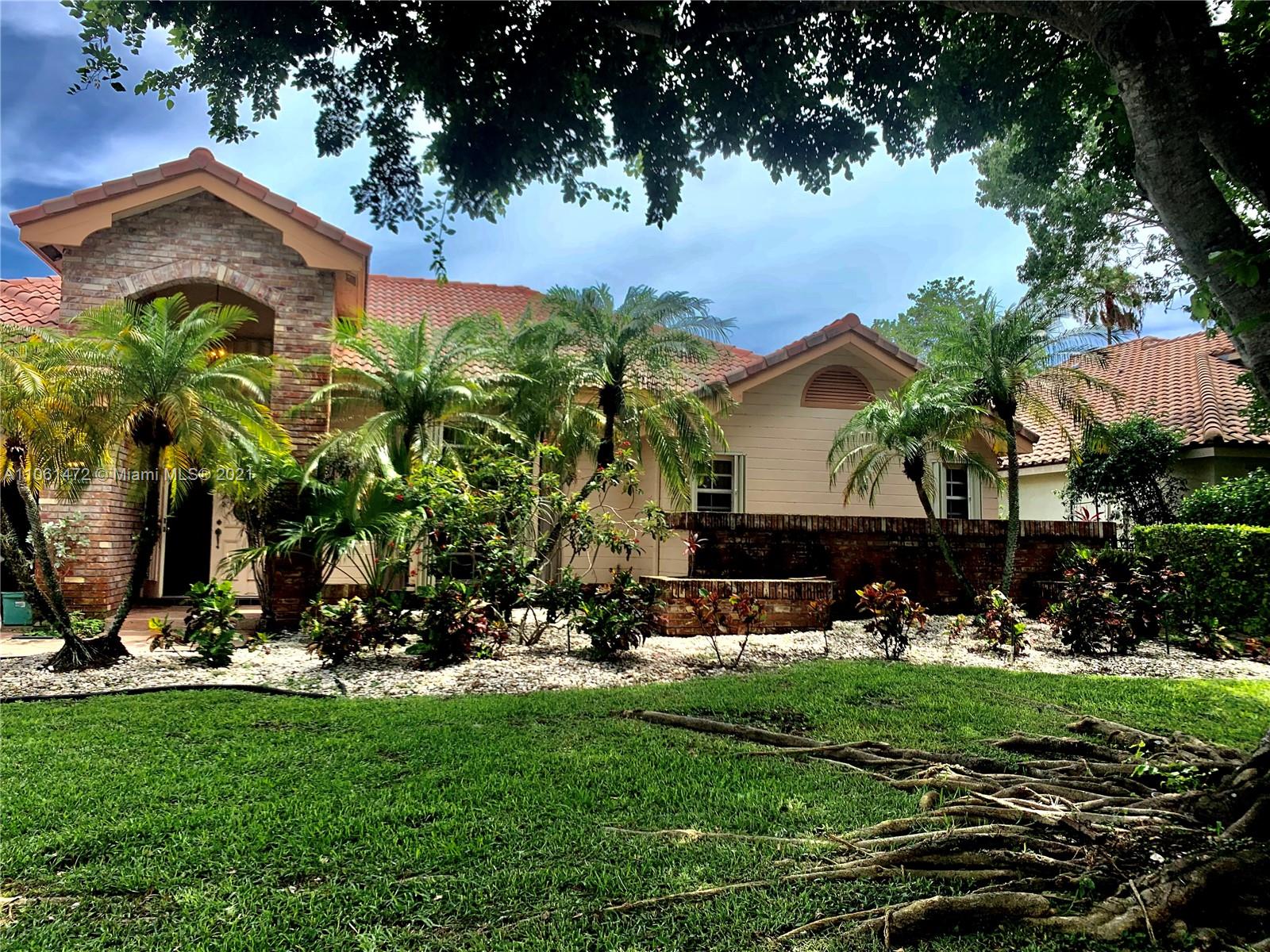 HIDDEN HAMMOCKS ESTATES - Residential