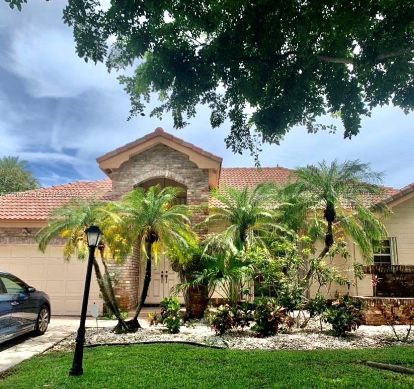 HIDDEN HAMMOCKS ESTATES - Residential