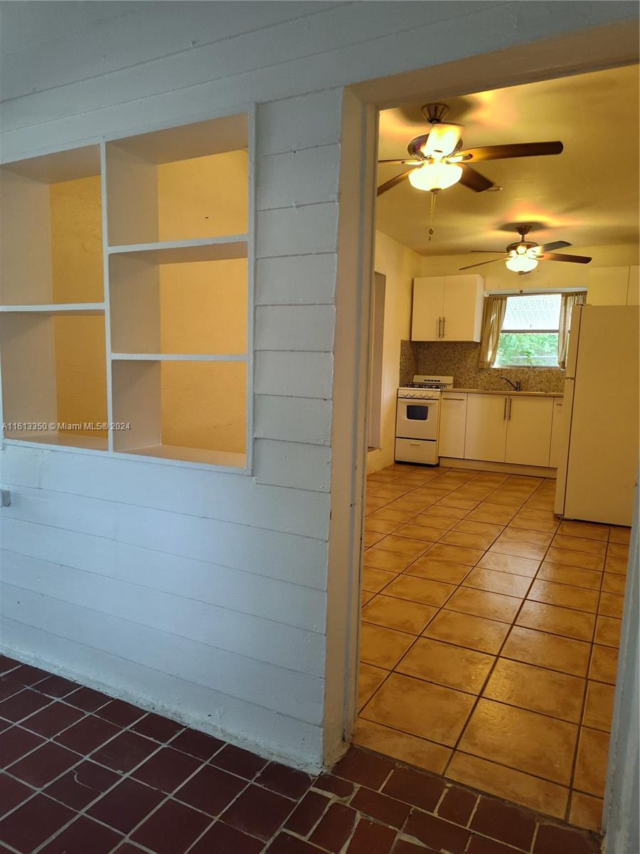 BISCAYNE BLVD PARK - Residential Lease