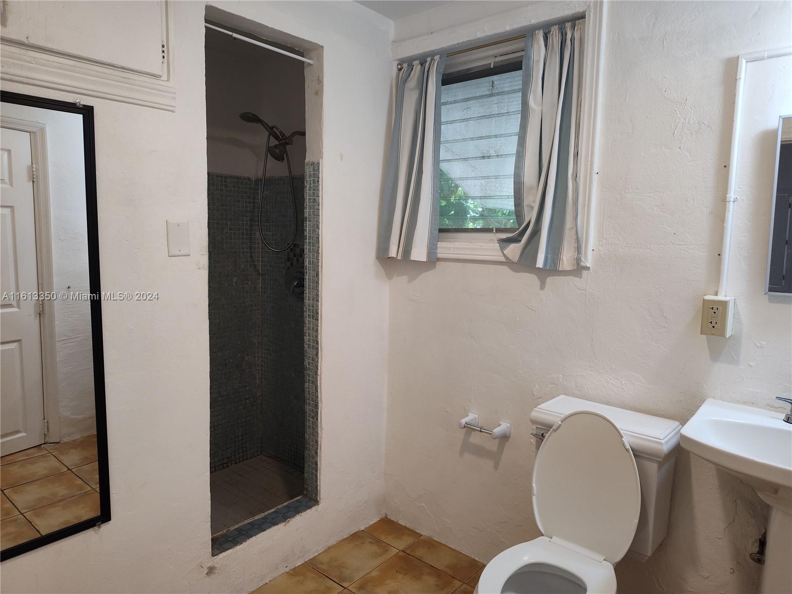 BISCAYNE BLVD PARK - Residential Lease