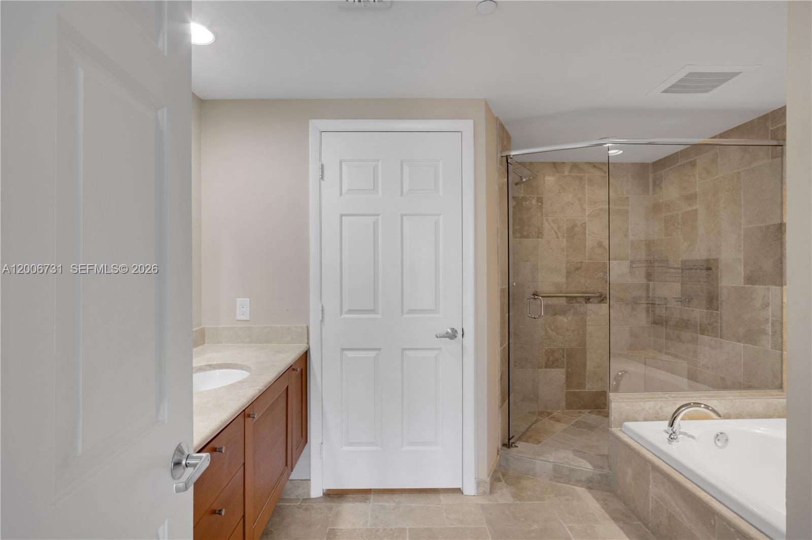 PORT CONDO - Residential