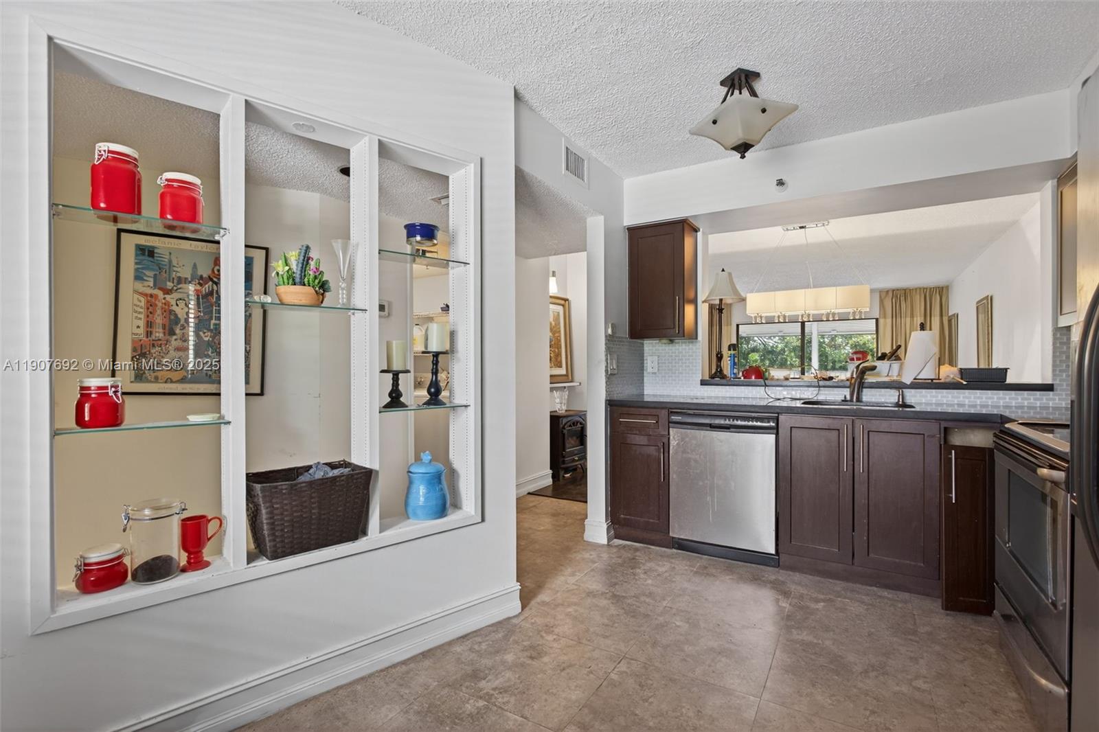 CYPRESS BEND CONDOMINIUM - Residential