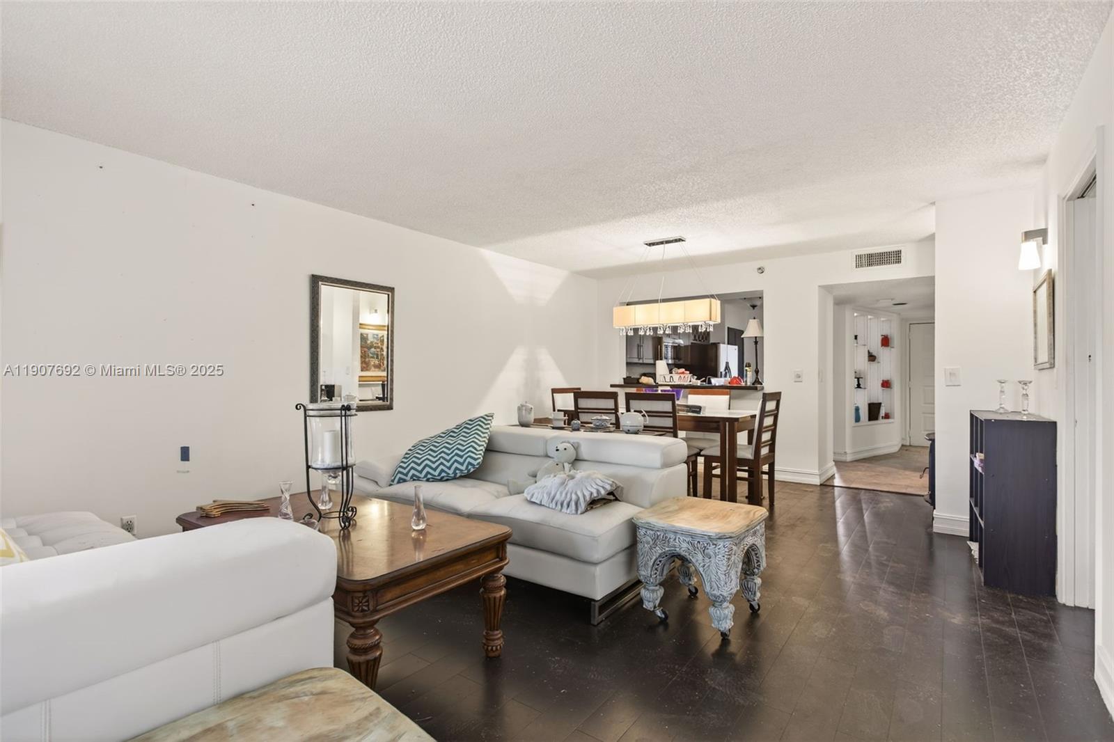 CYPRESS BEND CONDOMINIUM - Residential