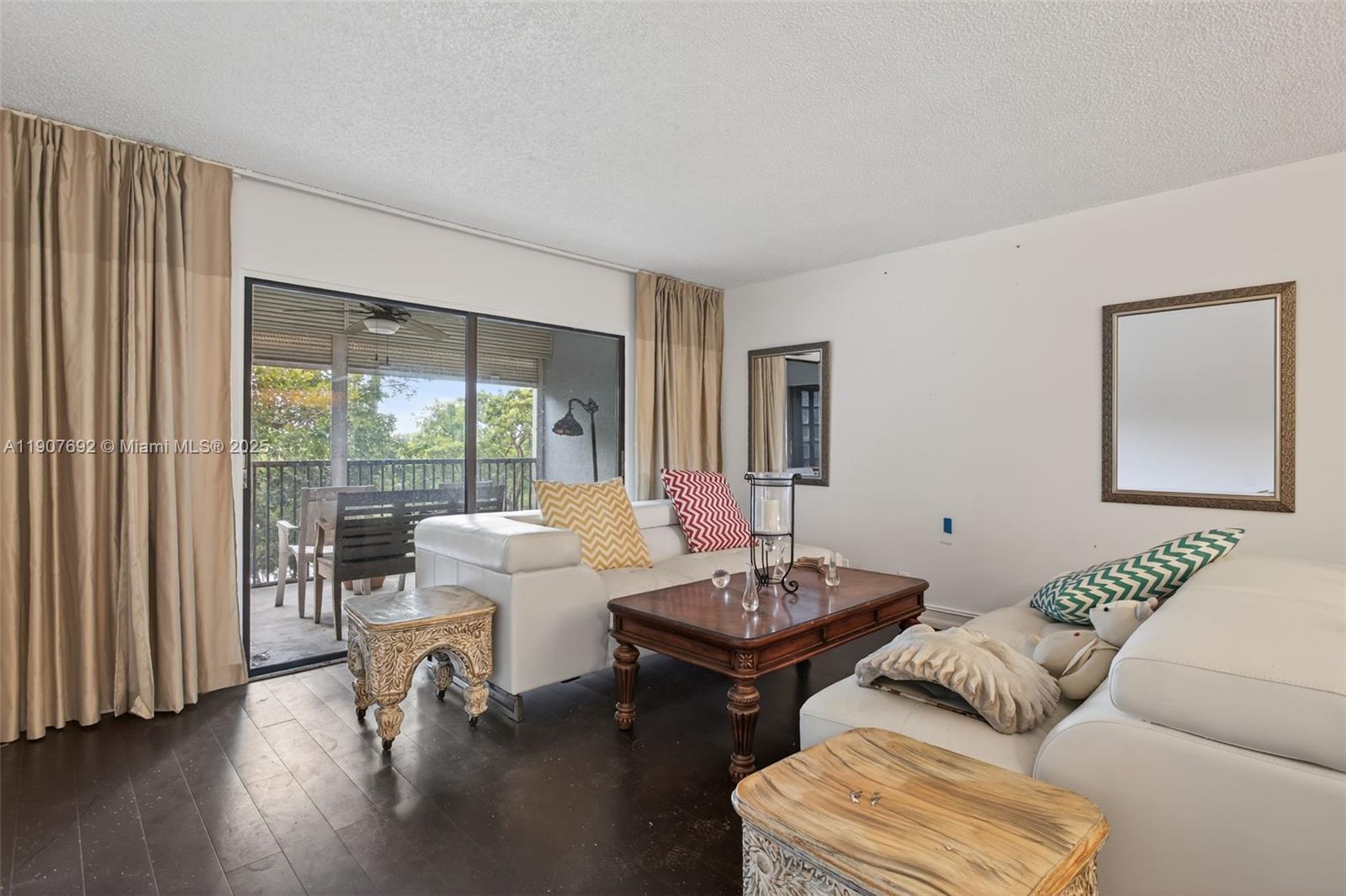 CYPRESS BEND CONDOMINIUM - Residential