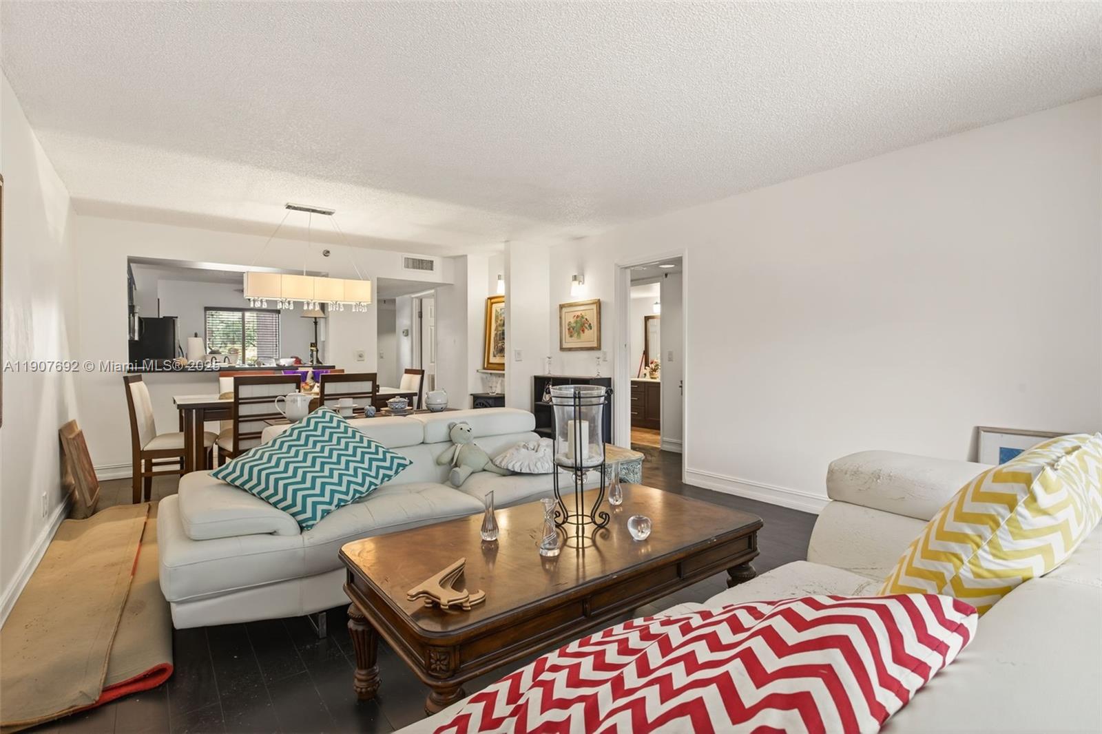 CYPRESS BEND CONDOMINIUM - Residential