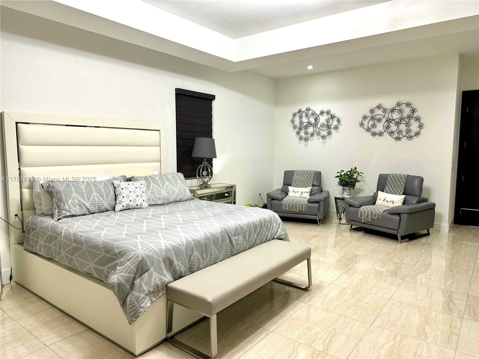 OASIS PARK SQUARE AT DORA - Residential